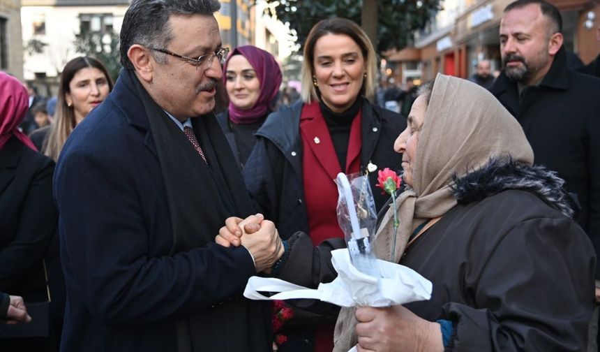 BAŞKAN GENÇ: “KADINLARIMIZ TOPLUMUN EN GÜÇLÜ DEĞERİDİR”