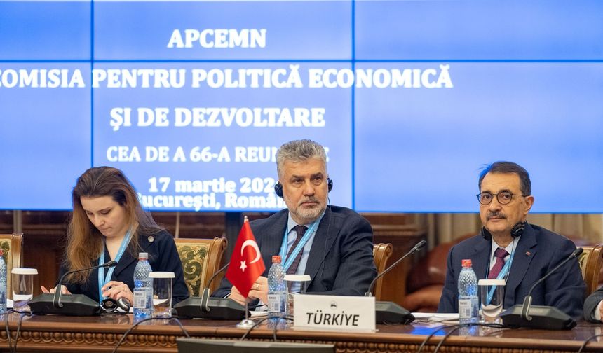 AK Parti Trabzon Milletvekili Yılmaz Büyükaydın, Romanya Bükreş’te KEİPA Toplantısına Katıldı.