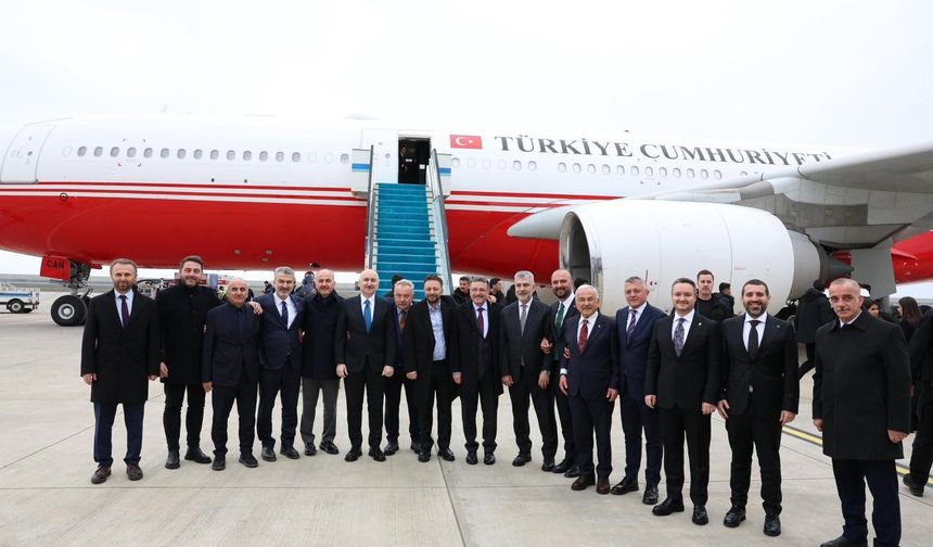 TRABZON HEYETİ CUMHURBAŞKANI ERDOĞAN’I RİZE’DEN UĞURLADI