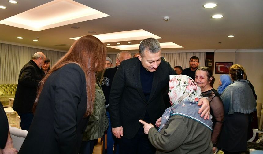 Vali Şahin ve Eşi Cansel Şahin Köşk Huzurevi’nde Oruç Açtı