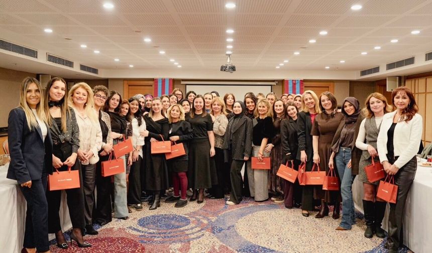 Trabzonspor Dünya Emekçi Kadınlar Gününü Kutladı