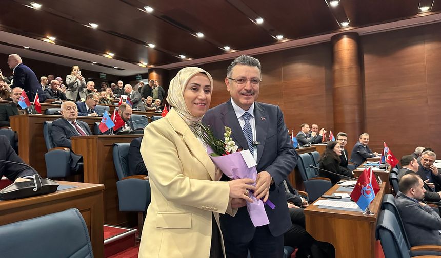 Trabzon Büyükşehir Meclisi’nde kadınlar günü unutulmadı