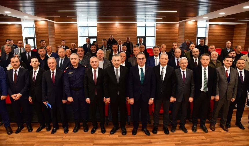 Vali Şahin Sürmene’de Muhtarlar Toplantısına Katıldı