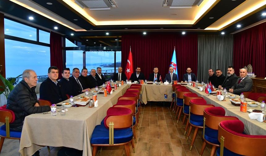 Vali Şahin Trabzonspor’un İftar Yemeğine Katıldı