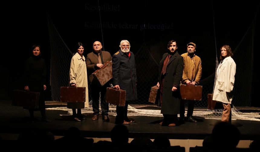 DÜNYA TİYATROSU TRABZON’A GELİYOR