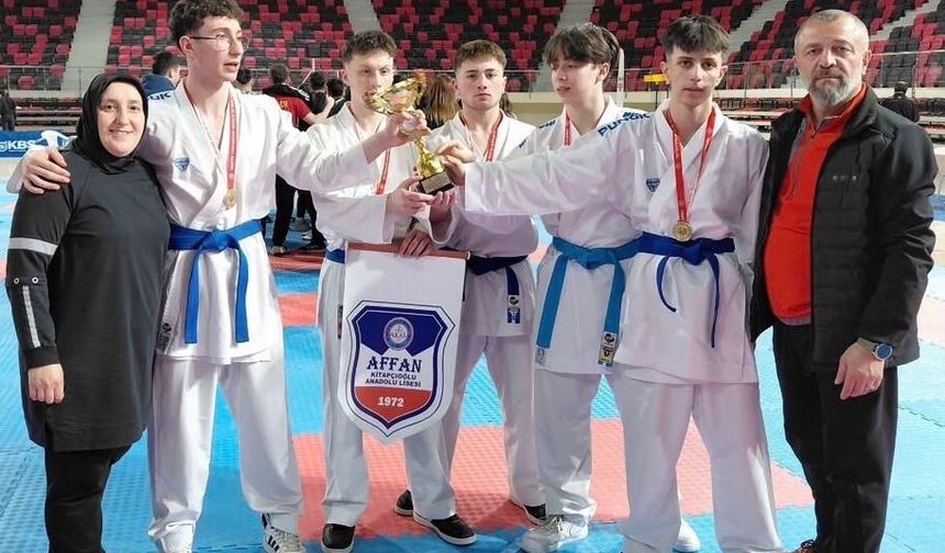 Affan Kitapçıoğlu Lisesi Türkiye Şampiyonu oldu