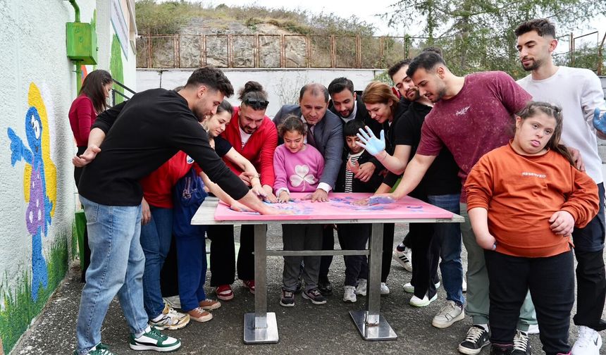 ORTAHİSAR BELEDİYESİ’NDEN DÜNYA OTİZM FARKINDALIK GÜNÜNDE ANLAMLI ETKİNLİKLER