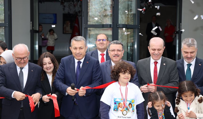 Mehmet Ali Tuna İlkokulu törenle açıldı  BAŞKAN GENÇ: ŞEHRİMİZE ÖNEMLİ BİR EĞİTİM YUVASI KAZANDIRILDI