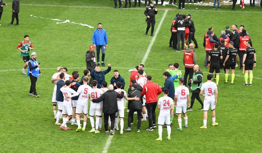 BAŞKAN GENÇ'TEN ŞAMPİYON SEBAT GENÇLİK’E TEBRİK