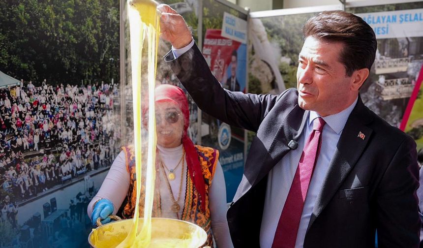 TRABZON GÜNLERİ’NDE BAŞKAN KAYA’YA YOĞUN İLGİ