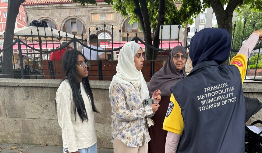 BÜYÜKŞEHİR ON BİNLERCE TURİSTE HİZMET VERDİ