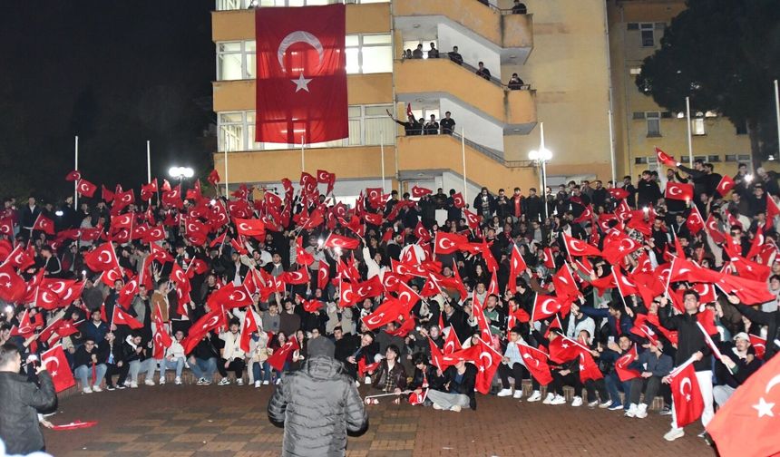 Kampüste “Omuz Omuza” Maç Heyecanı