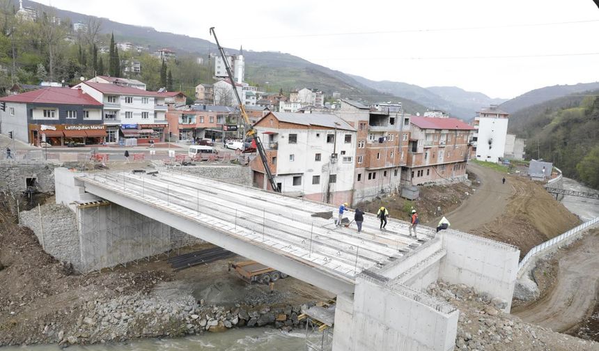 DÖRTYOL–AKPINAR–ERİKLİ BAĞLANTISINI GÜÇLENDİREN KÖPRÜDE SONA GELİNDİ