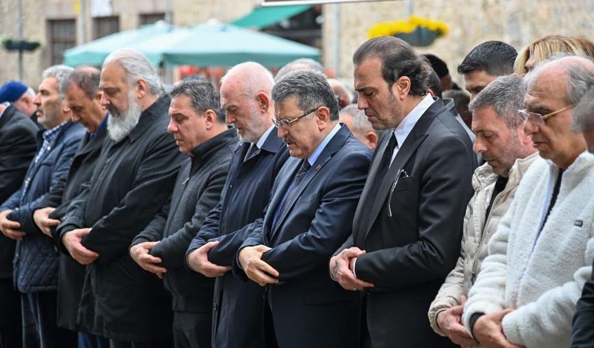 Ali Sürmen’in Kayınvalidesi Gülben Başağa Dualarla Yolcu Edildi