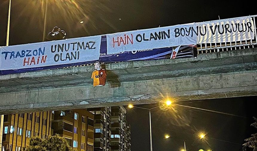 Trabzonspor taraftarından otel önünde Galatasaray’a pankartlı gönderme!