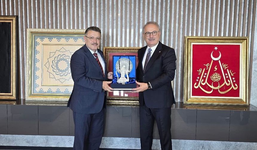 Vakıfbank Genel Müdürü Üstünsalih görevden alındı