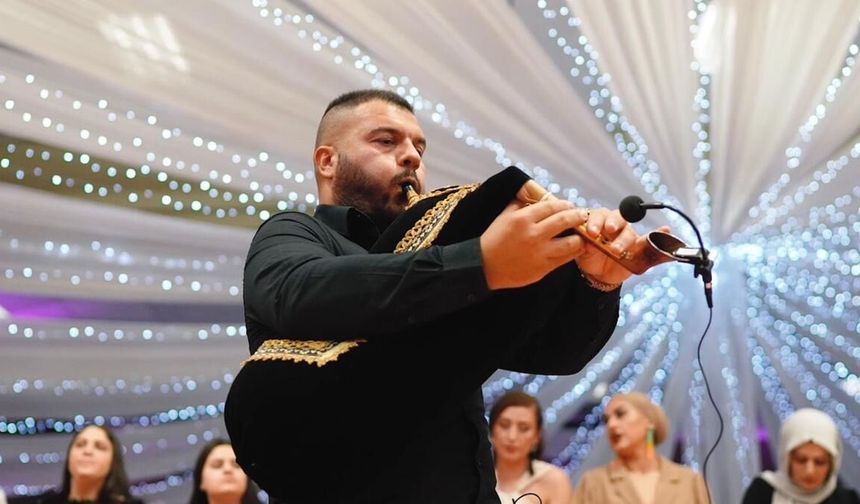 AVRUPA'DA BİR KÜLTÜR ELÇİSİ; TULUMCU KADİR, GELENEĞİ GELECEĞE TAŞIYOR!