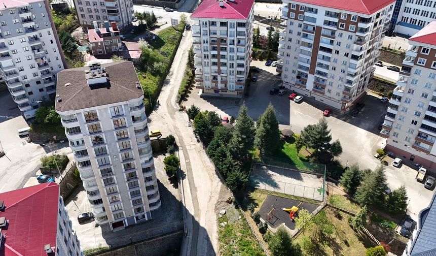 BÜYÜKŞEHİR'İN ORTAHİSAR’DAKİ ALTYAPI SEFERBERLİĞİ SÜRÜYOR