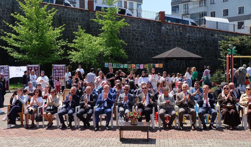 TÜBİTAK Projesi Görkemli Bir Kapanışla Taçlandı:  "Sevgi Varsa Engel Yok!"