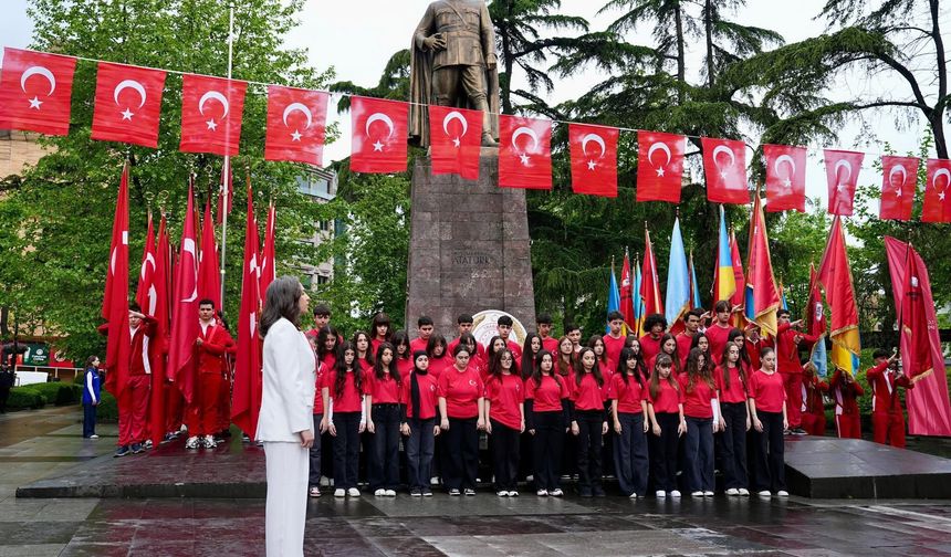 Trabzon’da 19 Mayıs Atatürk’ü Anma, Gençlik ve Spor Bayramı Törenle Kutlandı