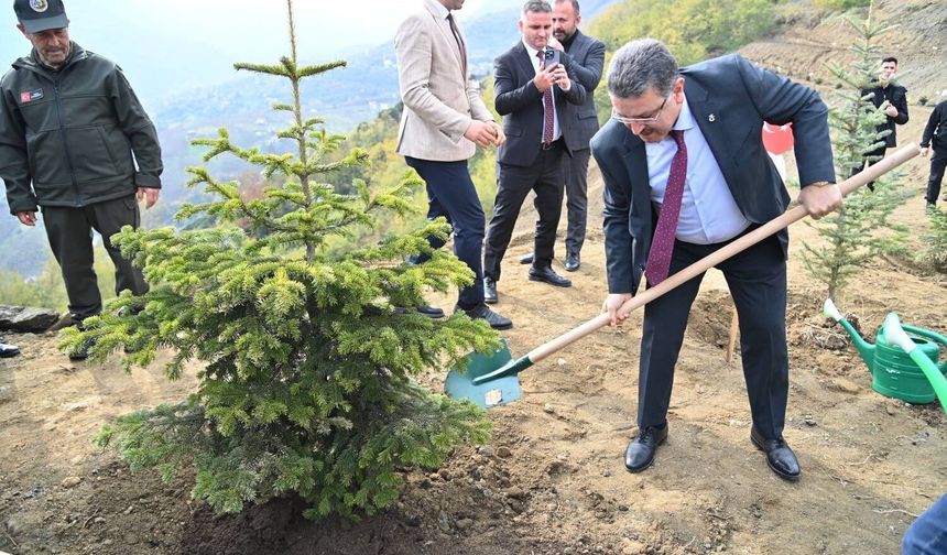 Başkan Genç'ten Dünya Çevre Günü mesajı:  ÇEVREYİ KORUMAK ORTAK SORUMLULUĞUMUZDUR