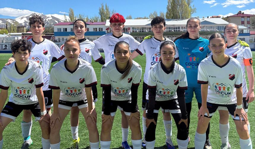 Kardelen Spor Kadın Futbol Takımı Durdurulamıyor: Hedef 2. Lig