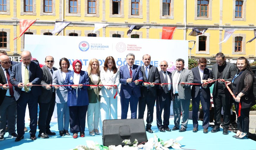 Trabzon’da Hayat Boyu Öğrenme Haftası etkinlikleri törenle başladı