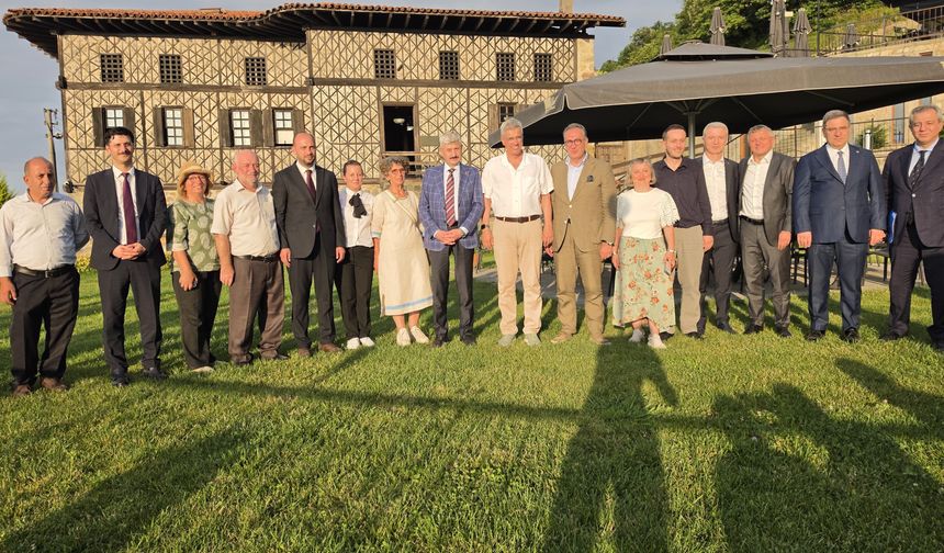 Sağlık Bakanı Kemal Memişoğlu, Baştımar Aile Müzesi’ne Hayran Kaldı