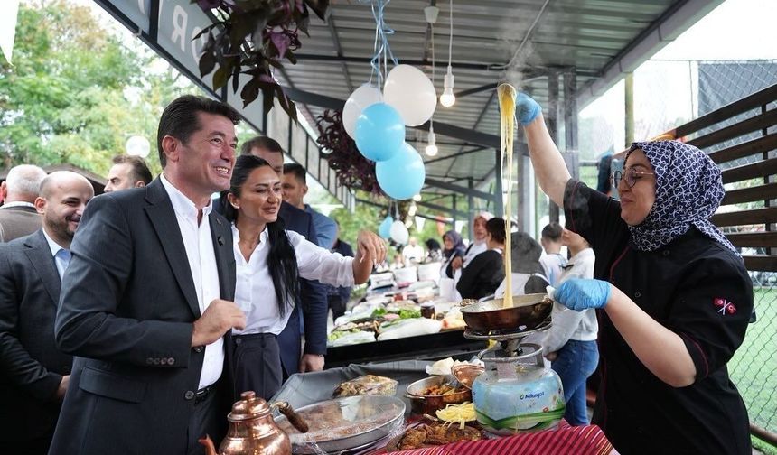 YAZ GELDİ, KÖY ÜRÜNLERİ PAZARLARINDA TEZGÂHLAR ŞENLENDİ
