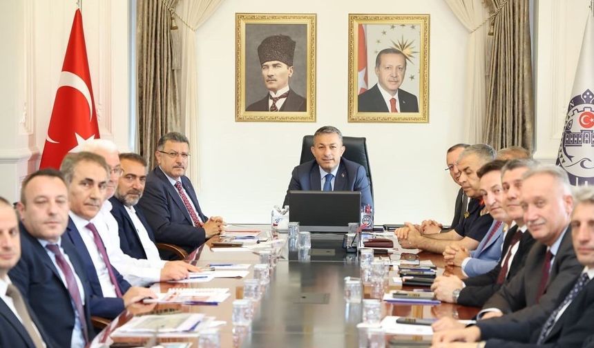TRABZON'UN TRAFİĞİ MASAYA YATIRILDI