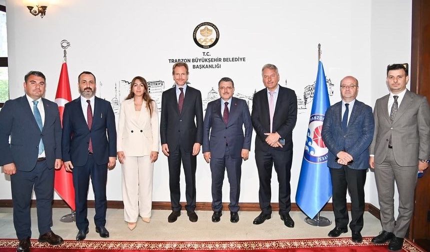 BÜYÜKELÇİ HENDRİK VAN DE VELDE’DEN BAŞKAN GENÇ’E ZİYARET