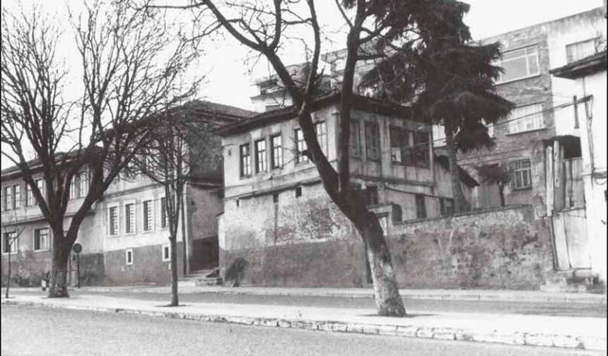 ‘TRABZON SOKAKLARI’ KİTAPLAŞTI