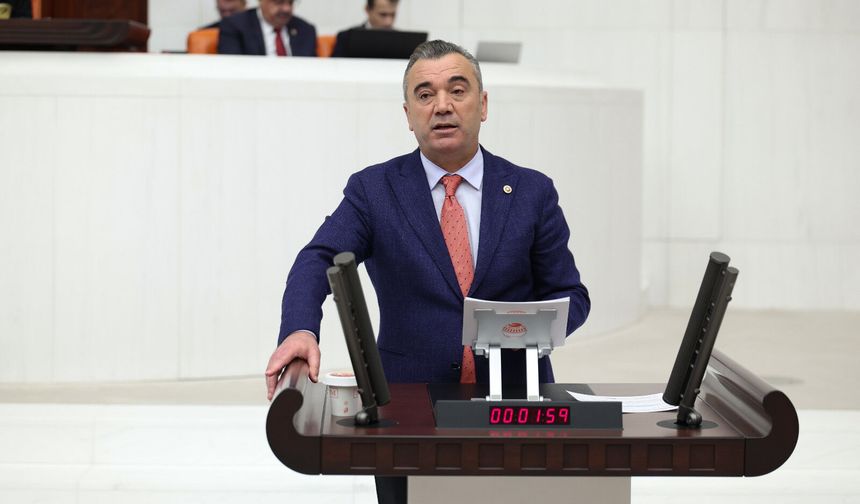 İYİ Parti Trabzon Milletvekili Yavuz Aydın’dan TBMM’de emekli çıkışı:  “Emekli nefes alıyorsa hâlâ geçinebiliyor sayılıy