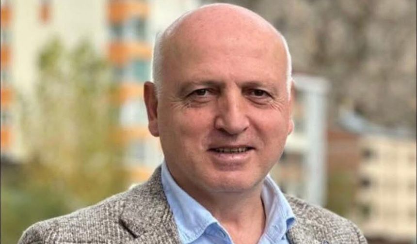 Zeki Efendioğlu Sürmene Belediye Başkan Yardımcılığı Görevini Bıraktı
