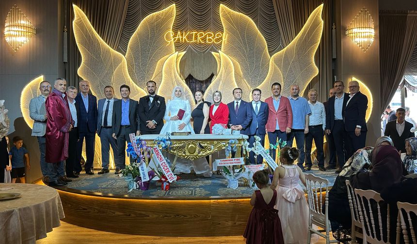 ERAY BEKTAŞ İLE FATMA KÖSTERELİ RÜYA GİBİ DÜĞÜNLE MUTLULUĞA EVET DEDİ