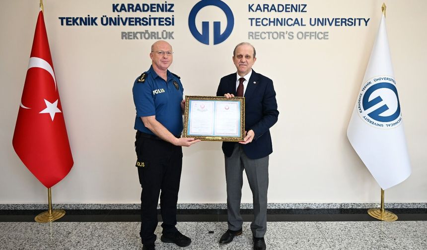POMEM Müdürü Akıntürk’ten Rektör Prof. Dr. Çuvalcı’ya Nezaket Ziyareti