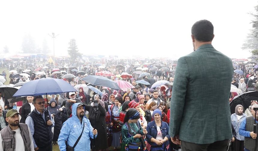 Başkan Ekim, Kayabaşı Karaabdal Yaylası’nda Gelenek Coşkusuna Ortak Oldu
