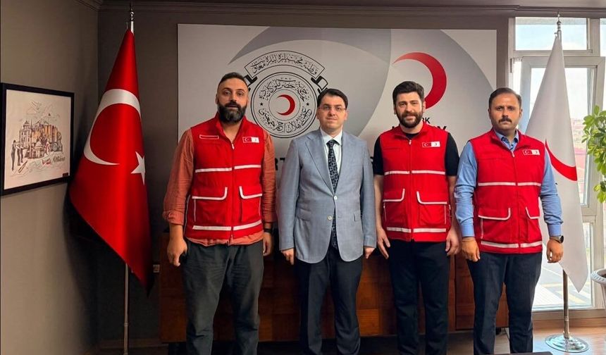 ÜÇÜNCÜ’DEN ORTAHİSAR KIZILAY ŞUBESİ’NE ZİYARET