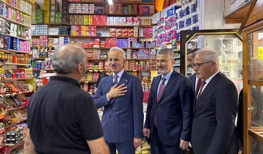 Bakan Uraloğlu Köprübaşı’nda Esnaf Ziyareti Yaptı