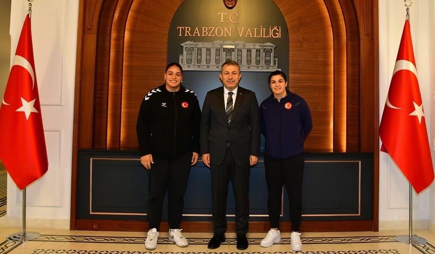 Vali Şahin, Avrupa Şampiyonu Millî Boksörleri Kabul Etti