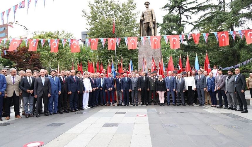ATATÜRK’ÜN TRABZON’A İLK GELİŞİNİN 102. YIL DÖNÜMÜ KUTLANDI