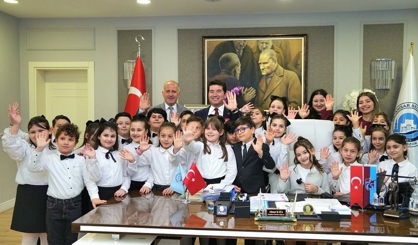 BAŞKAN KAYA, YENİ EĞİTİM ÖĞRETİM YILINI KUTLADI