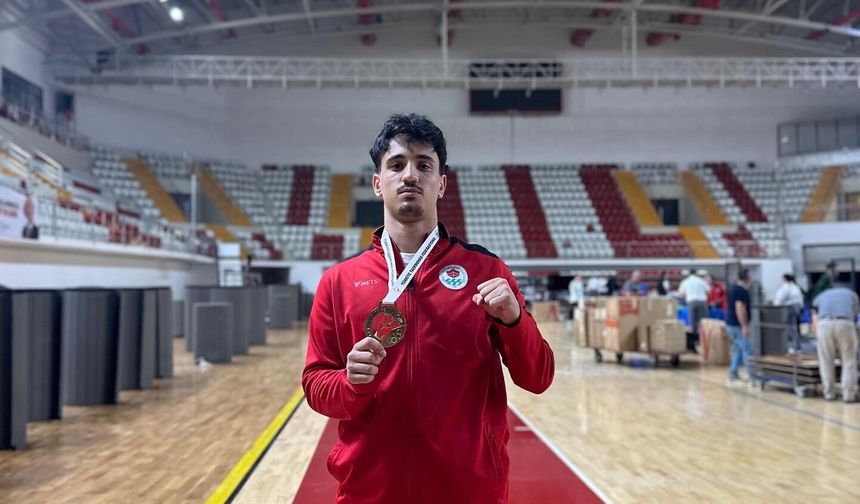 BÜYÜKŞEHİR SPORCULARI MADALYALARI TOPLADI