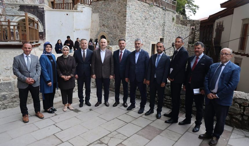 Sümela'da rekor kırıldı! Heyet Sümela Manastırına çıktı ..
