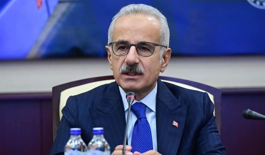 BAKAN URALOĞLU DENİZCİLİK FAALİYETLERİNİ MASAYA YATIRDI