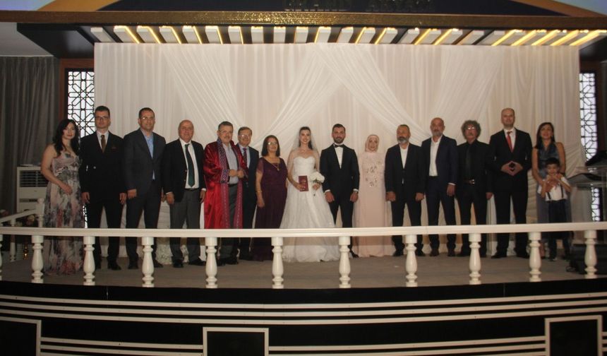 SİYASET VE İŞ DÜNYASI BU DÜĞÜNDE BULUŞTU