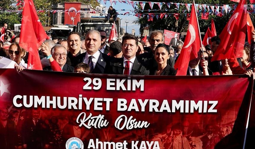 ORTAHİSAR BELEDİYESİ’NDEN COŞKULU CUMHURİYET BAYRAMI KUTLAMASI