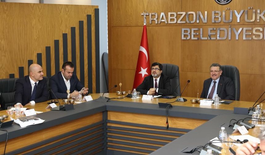BAŞKAN GENÇ, RAYLI SİSTEMİ GÜN GÜN TAKİP EDİYOR