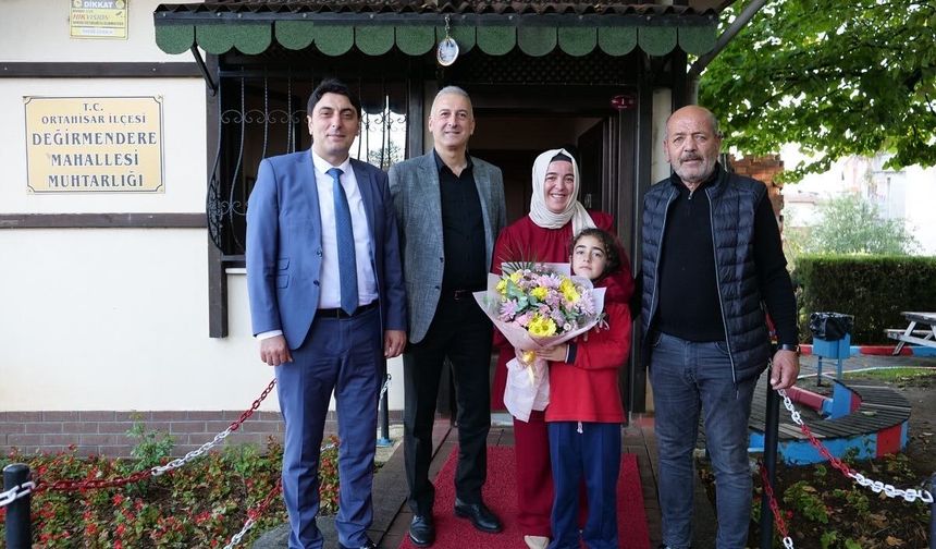 BAŞKAN YARDIMCISI ÖZÇİLİNGİR, ORTAHİSAR’IN KADIN MUHTARLARINI KUTLADI
