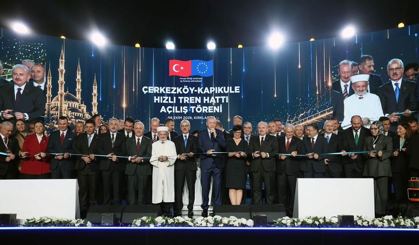 “ÜLKEMİZİ HIZLI TRENİN KONFORUYLA TANIŞTIRAN YİNE BİZ OLDUK”